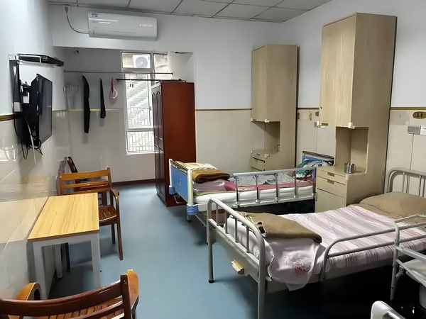 大专学历可以入深户吗_2025暑期档总票房破45亿 期档总票房更多阅读